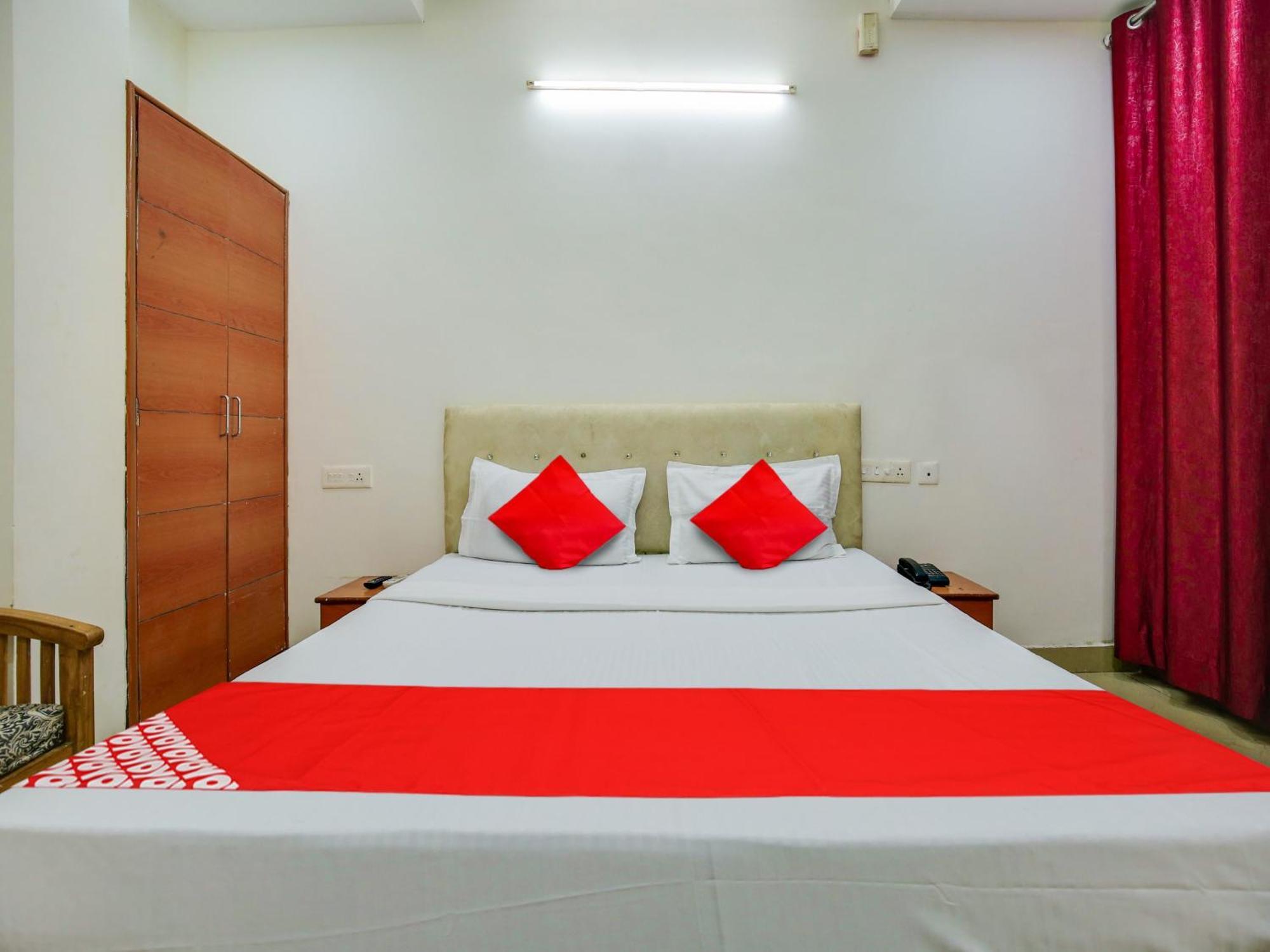 Hotel O Platinum Inn Nayagaon Exterior foto